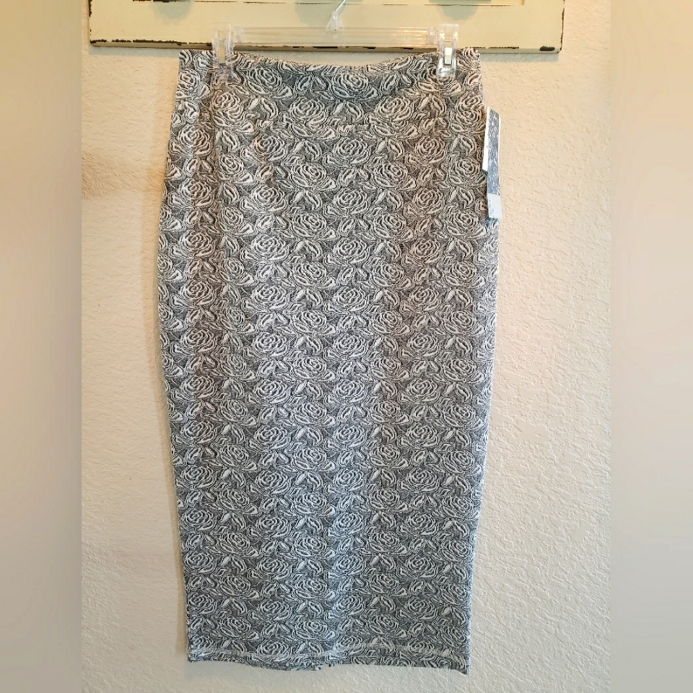 New 14th & Union Pull-on Abstract Floral Stretch Pencil Midi Skirt Size Medium